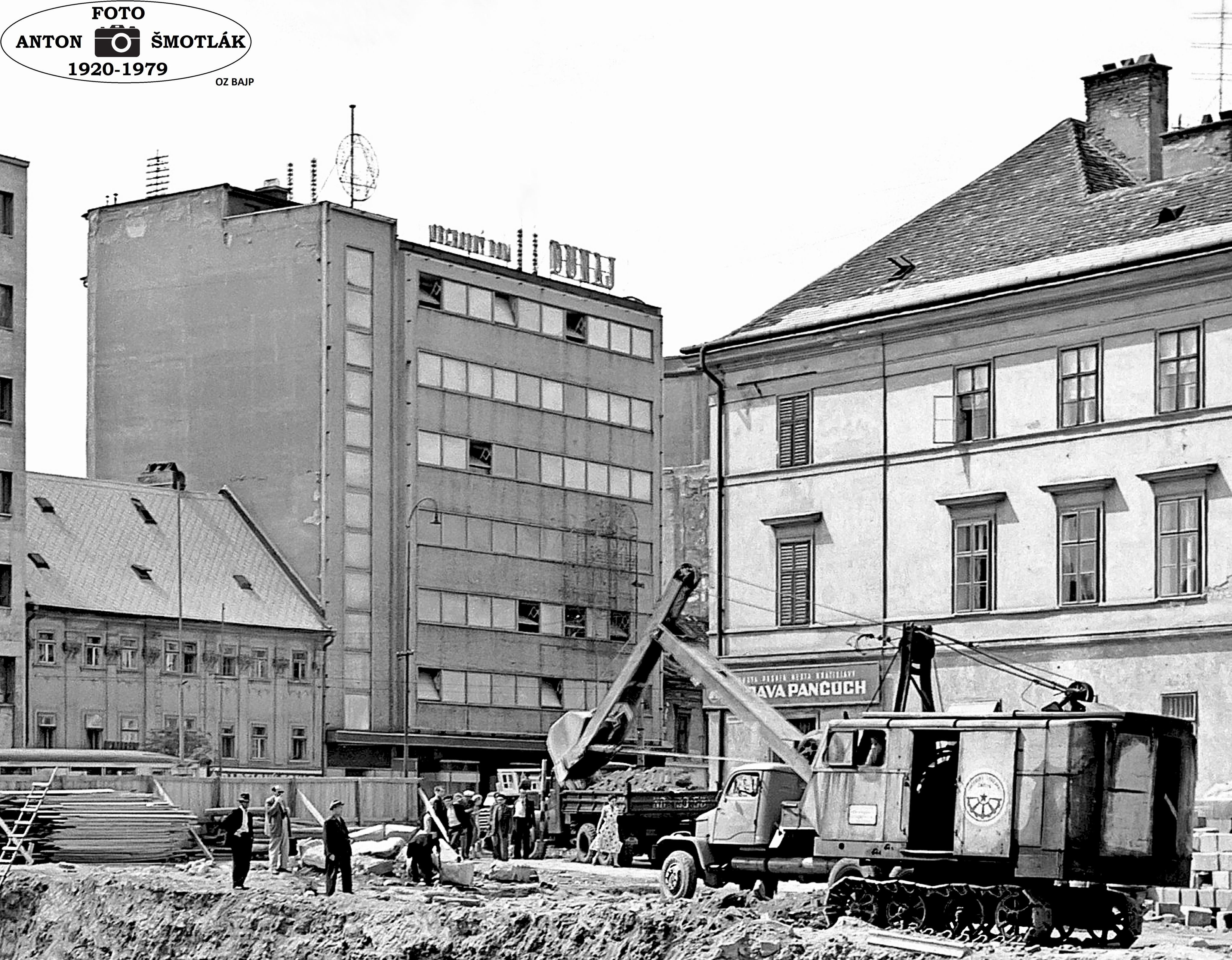 OD Dunaj (Bratislava, srpen 1958, foto Anton Šmotlák)